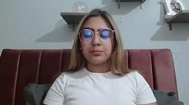 Miabonnett  online show from January 31, 10:10 pm