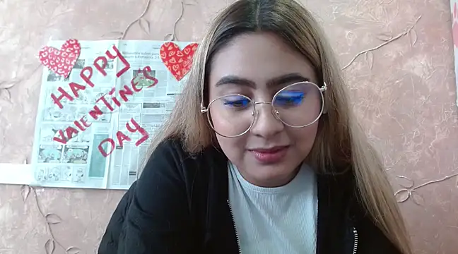 Miabonnett  online show from February 14, 3:58 pm