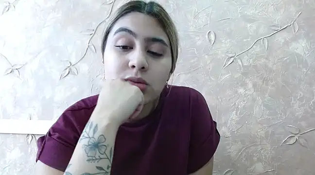 Miabonnett  online show from February 28, 6:20 pm