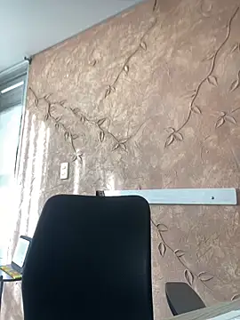 Miabonnett  online show from October 15, 12:05 pm