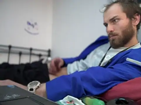 Snapshot of pervy_devil chatting on December 18, 9:25 am pervy devil online show from December 18, 9:25 am