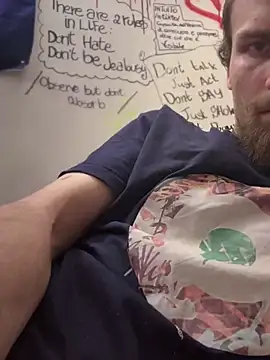 Snapshot of pervy_devil chatting on January 1, 9:07 am pervy devil online show from January 1, 9:07 am