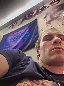 Snapshot of pervy_devil chatting on January 1, 5:11 pm pervy devil online show from January 1, 5:11 pm