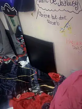 Snapshot of pervy_devil chatting on January 20, 12:25 am pervy devil online show from January 20, 12:25 am