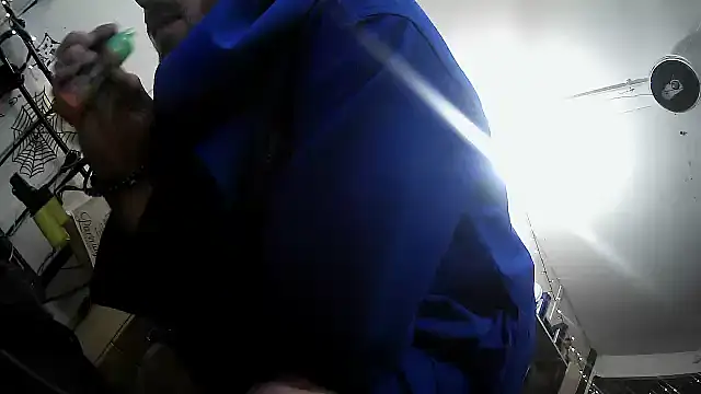 Snapshot of pervy_devil chatting on February 21, 6:18 am pervy devil online show from February 21, 6:18 am