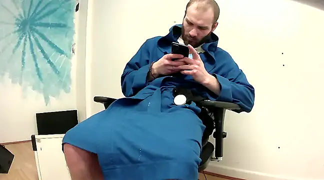 Snapshot of pervy_devil chatting on March 14, 2:30 pm pervy devil online show from March 14, 2:30 pm