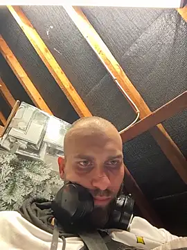 Snapshot of pervy_devil chatting on September 25, 8:23 pm pervy devil online show from September 25, 8:23 pm