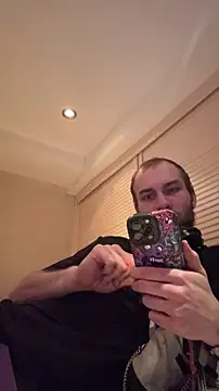 Snapshot of pervy_devil chatting on December 3, 2:19 am pervy devil online show from December 3, 2:19 am