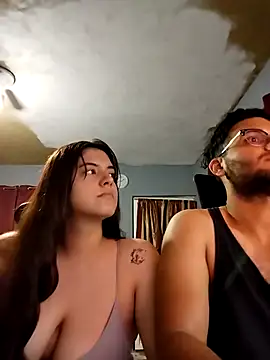 Snapshot of Carandrew chatting on November 9, 3:49 am Carandrew online show from November 9, 3:49 am