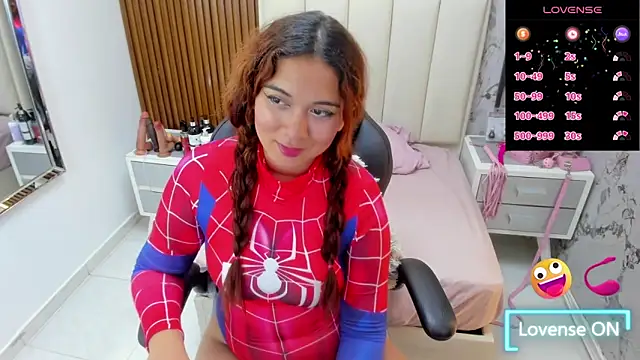 MADISON ROWAN1 online show from September 24, 3:10 am