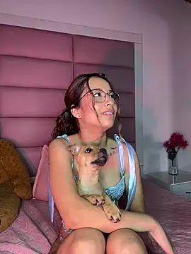 little-Emma online show from January 11, 9:04 am