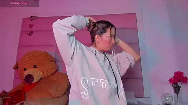 little-Emma online show from January 27, 3:15 am