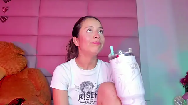 little-Emma online show from February 10, 9:25 am