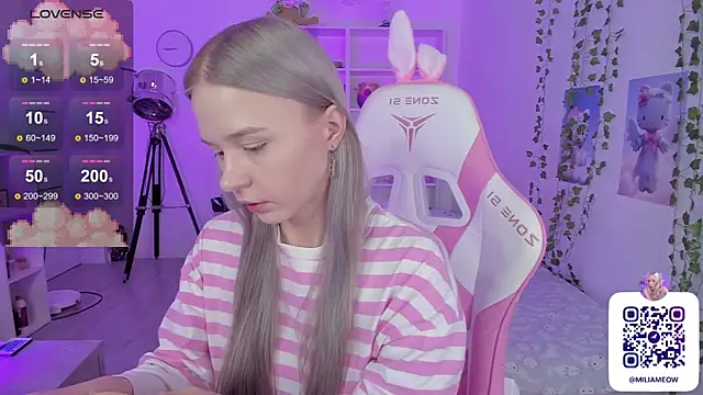 Milia Parker online show from December 22, 1:23 am