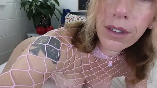 aryafrei online show from February 18, 6:04 am