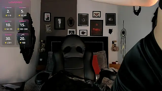 Charlotte  Benett online show from February 27, 4:20 am