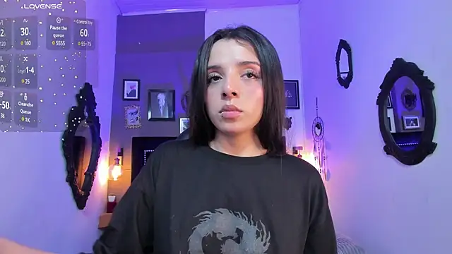 Charlotte  Benett online show from March 16, 3:36 am