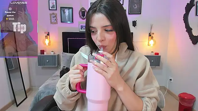 Charlotte  Benett online show from October 7, 3:36 am