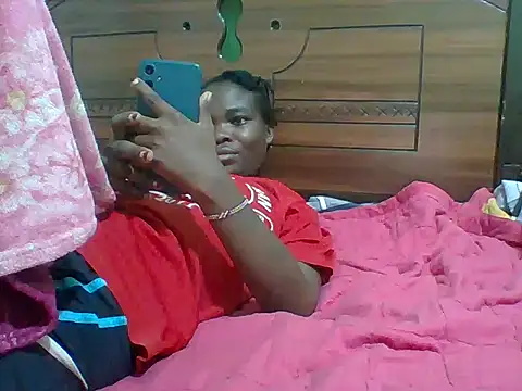 Snapshot of sexxyqueenn22 chatting on October 4, 2:04 pm sexxyqueenn22 online show from October 4, 2:04 pm