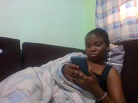 Snapshot of sexxyqueenn22 chatting on October 6, 6:00 am sexxyqueenn22 online show from October 6, 6:00 am