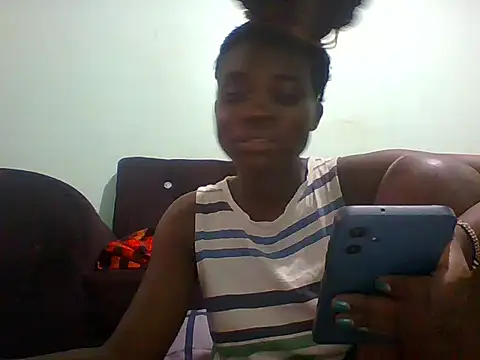 Snapshot of sexxyqueenn22 chatting on November 8, 11:25 pm sexxyqueenn22 online show from November 8, 11:25 pm