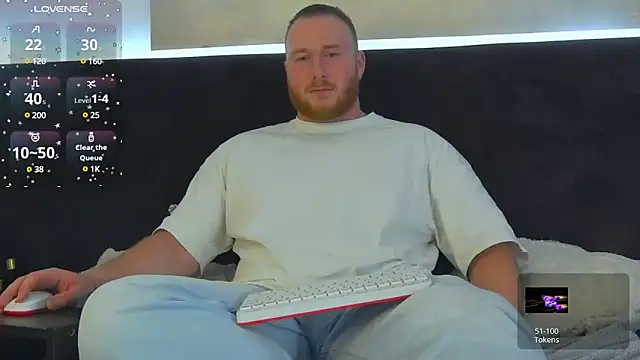 Snapshot of RoddyStill chatting on January 24, 11:37 am RoddyStill online show from January 24, 11:37 am