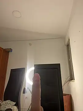 Snapshot of livgomez chatting on March 1, 2:59 am livgomez online show from March 1, 2:59 am