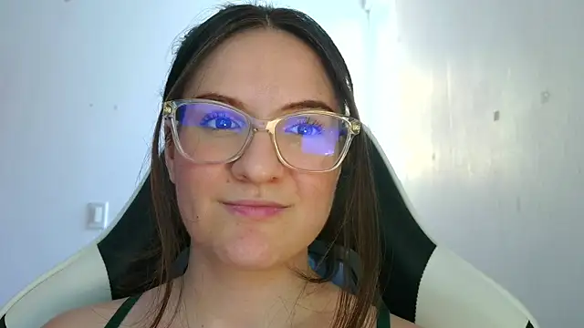 Snapshot of livgomez chatting on November 13, 3:55 pm livgomez online show from November 13, 3:55 pm