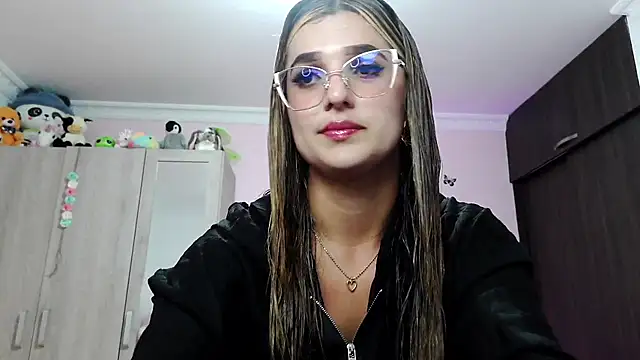 caroline jonson online show from January 3, 9:47 pm