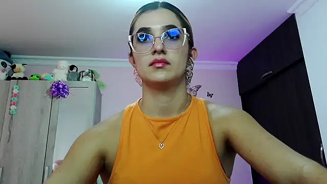 caroline jonson online show from March 14, 6:18 pm