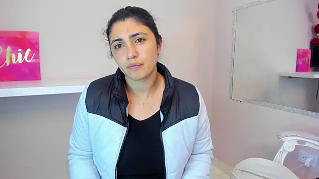 Snapshot of Danna_777_ chatting on December 29, 3:11 am Danna 777 online show from December 29, 3:11 am