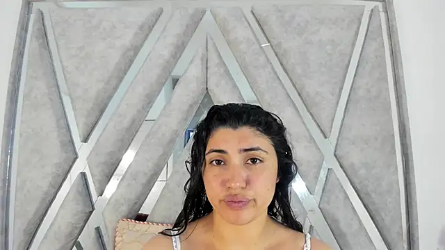 Snapshot of Danna_777_ chatting on February 2, 1:34 am Danna 777 online show from February 2, 1:34 am