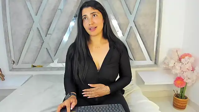 Snapshot of Danna_777_ chatting on February 18, 3:31 am Danna 777 online show from February 18, 3:31 am