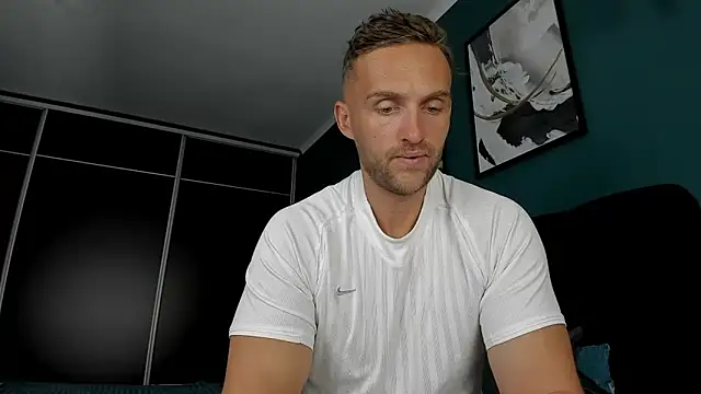 Snapshot of ShawnFucker2 chatting on December 21, 6:52 am ShawnFucker2 online show from December 21, 6:52 am