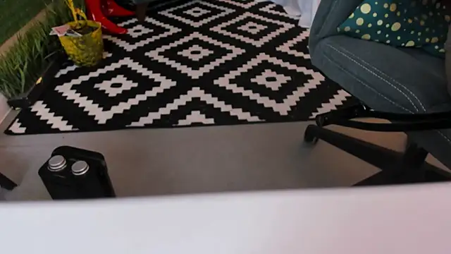 LolaLemona online show from December 27, 1:18 pm