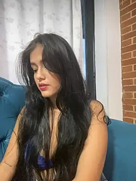 AbbyMillerrr online show from December 6, 10:41 pm