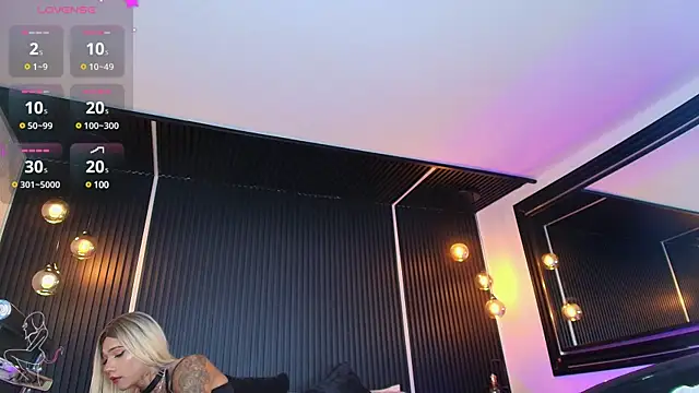  Holly Cat online show from March 18, 11:53 pm