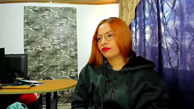 Snapshot of THEBOSSLARA chatting on January 25, 3:41 pm THEBOSSLARA online show from January 25, 3:41 pm