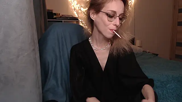 Snapshot of amber_quell_here chatting on March 2, 2:10 pm amber quell here online show from March 2, 2:10 pm