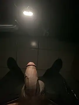 Snapshot of nowex18 chatting on March 13, 6:37 am nowex18 online show from March 13, 6:37 am