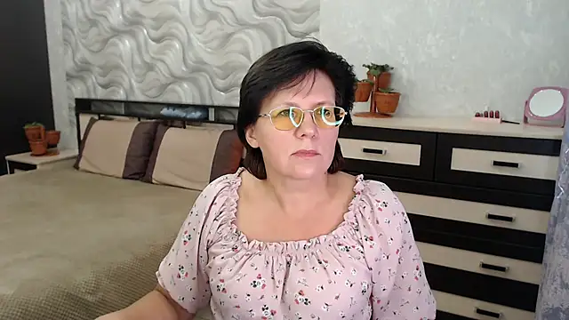 VitaCharm online show from December 14, 8:40 pm