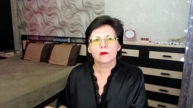 VitaCharm online show from March 17, 8:30 pm