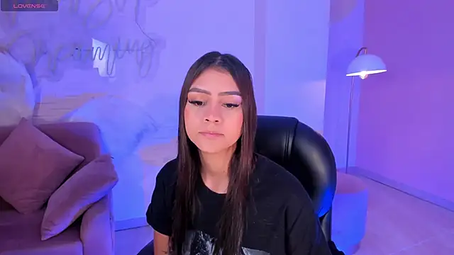 AllyJensen online show from February 8, 9:35 am