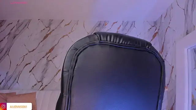 AllyJensen online show from February 18, 1:00 pm