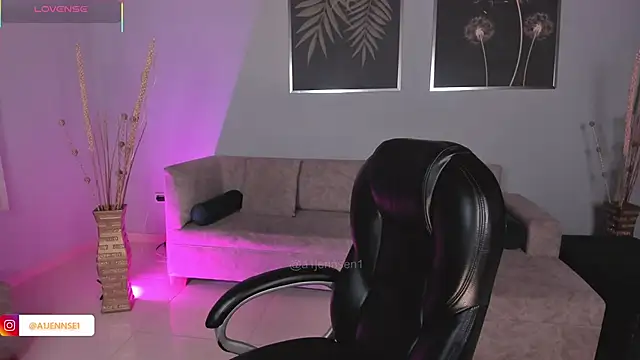 AllyJensen online show from October 21, 10:38 am