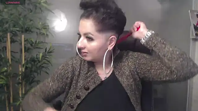 BustyAllyy online show from January 14, 12:22 am