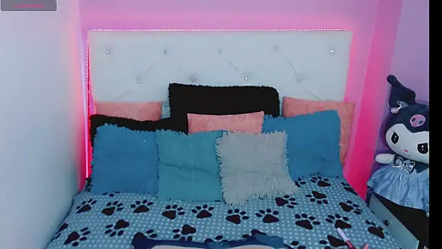 Snapshot of Amanda_bigx chatting on September 18, 5:20 am Amanda bigx online show from September 18, 5:20 am