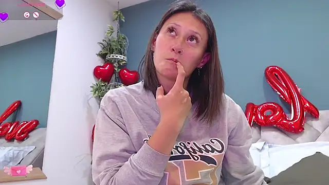 SharisWillian online show from February 18, 3:42 am