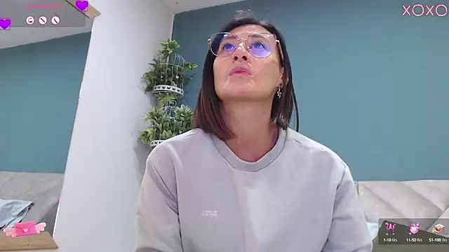 SharisWillian online show from October 4, 4:10 am