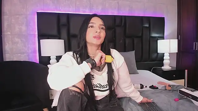 MiaSweeths online show from December 27, 7:03 pm